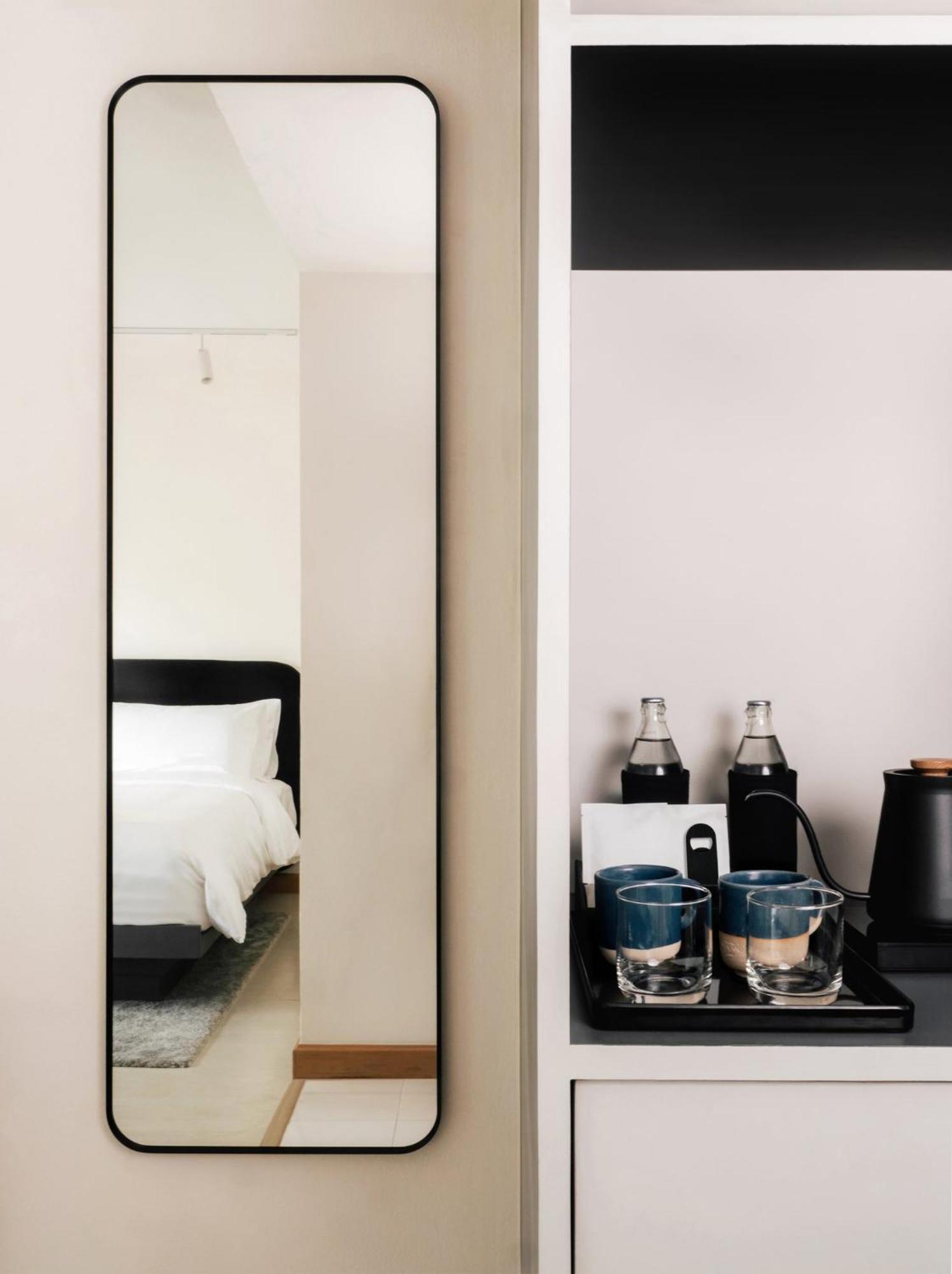 The Standardx, Bangkok Phra Arthit Hotel Luaran gambar