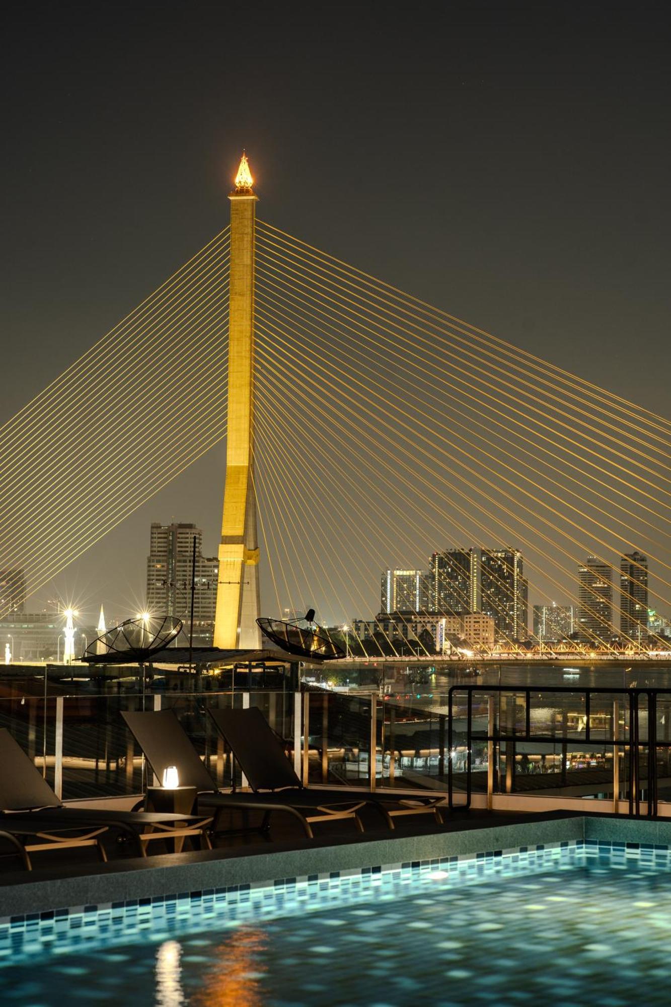 The Standardx, Bangkok Phra Arthit Hotel Luaran gambar