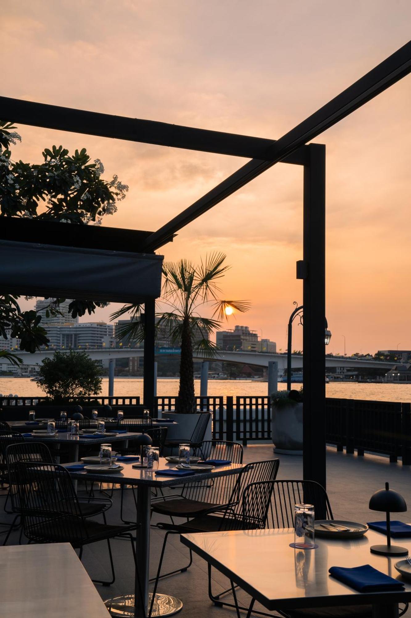 The Standardx, Bangkok Phra Arthit Hotel Luaran gambar